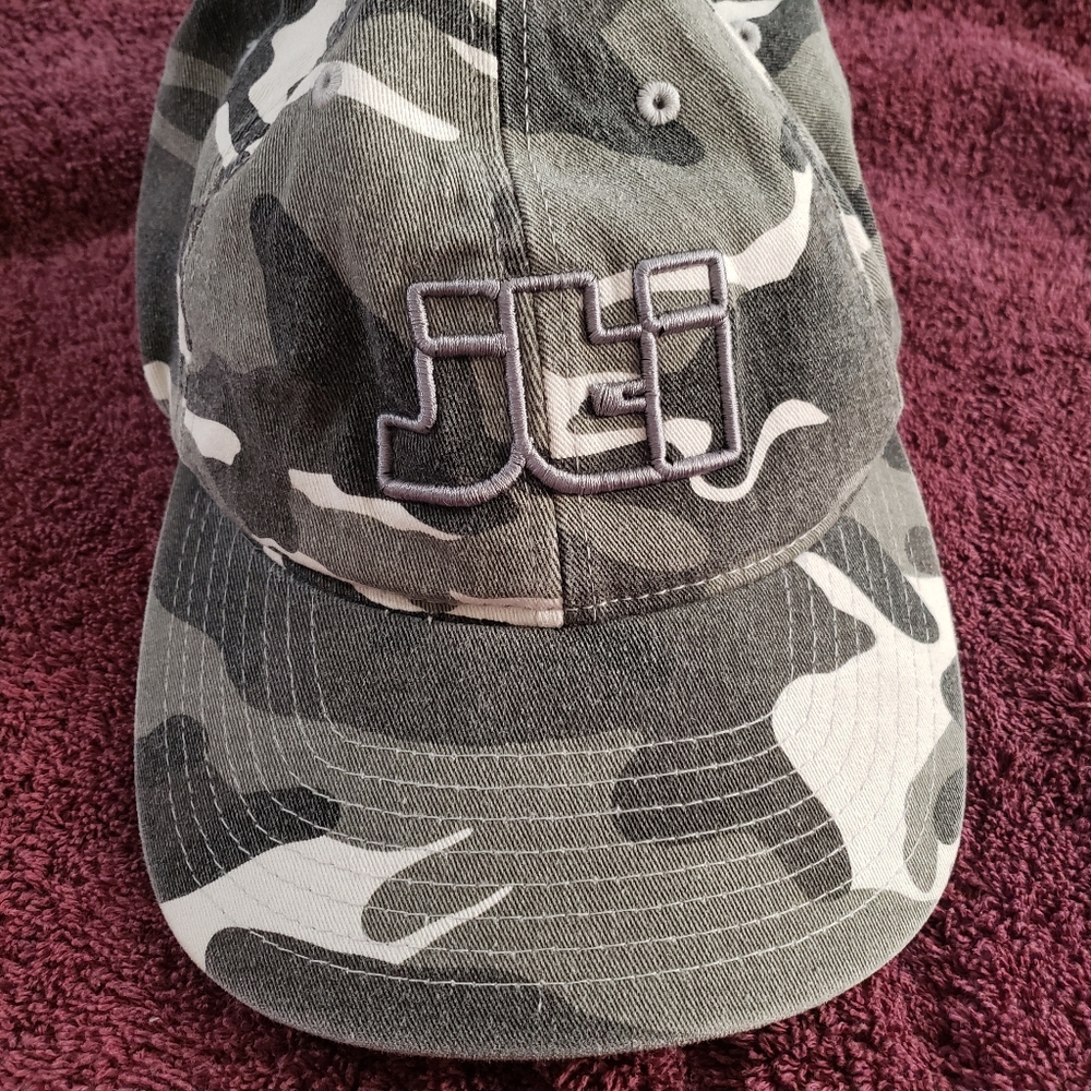 Hat Gray Camouflage Case IH Agriculture Size S-M Flexfit jti